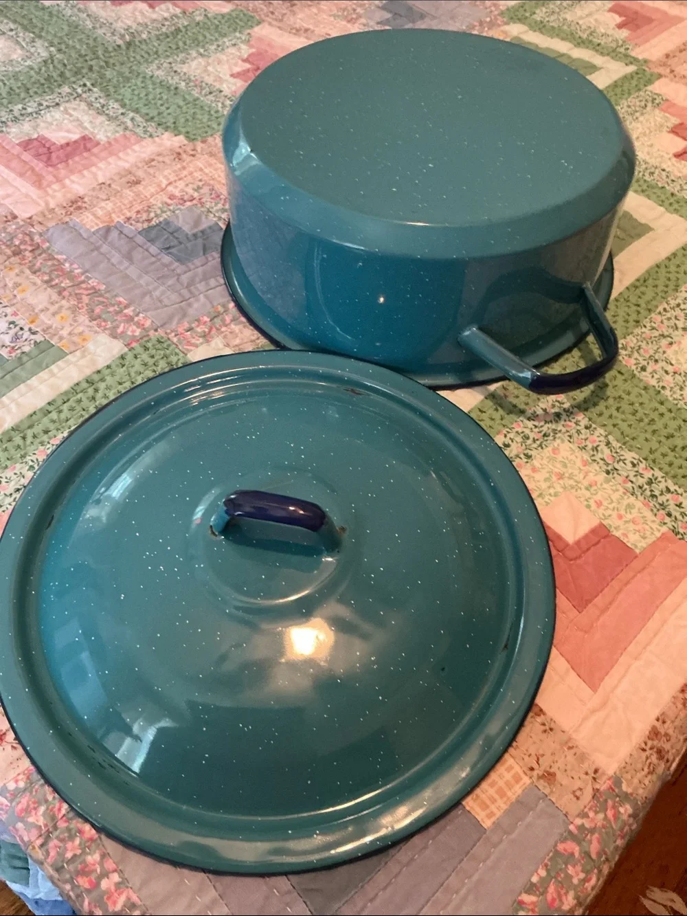 Vintage Enamel Covered Dutch Oven - Teal Farmhouse
